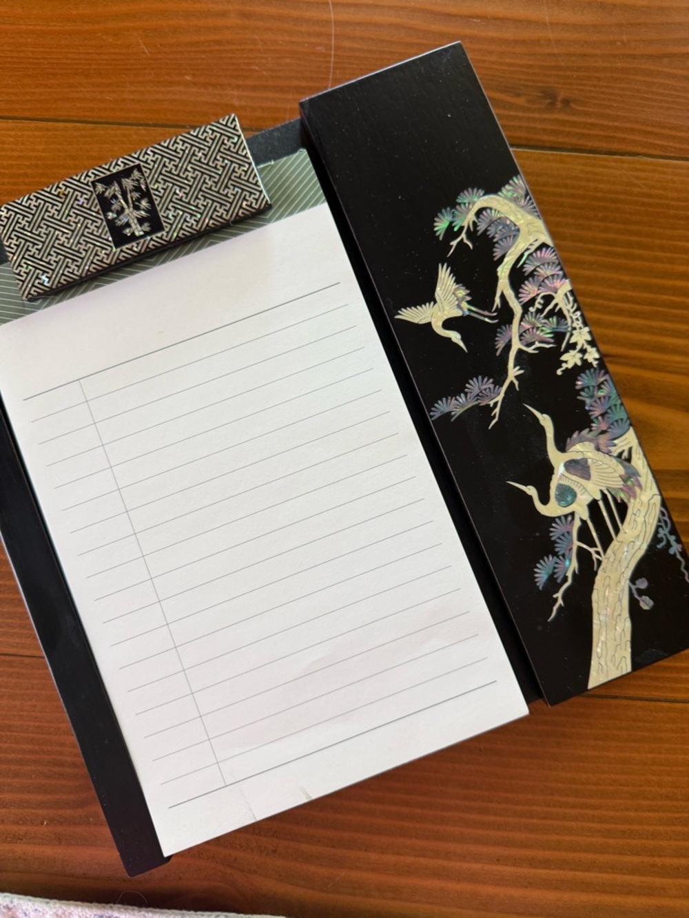 Korean Black Lacquer Notepad and pen Holder with Crane Inlay peal